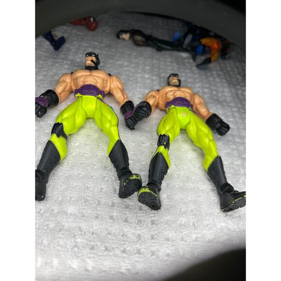 Lot of 2 Vintage 1998 Kenner Knight Force Ninjas Deluxe Fist Fury Batman 6.5" - Picture 4 of 6